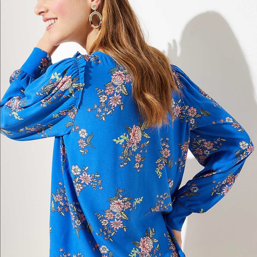 NWT Loft flora V neck puff sleeve blouse size XS petite - Picture 4 of 5